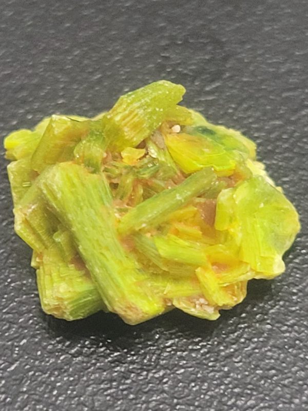 900 mg autunite crystal