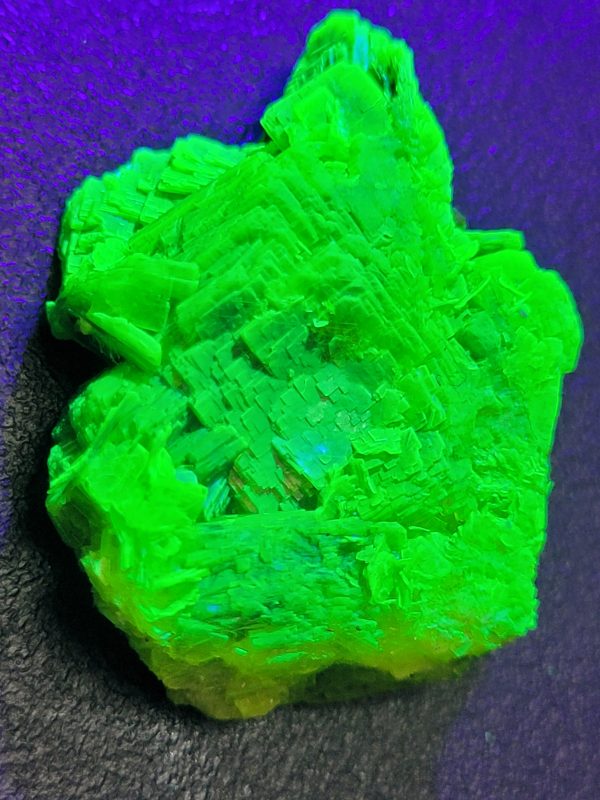 ugly green quarter ounce autunite hunk