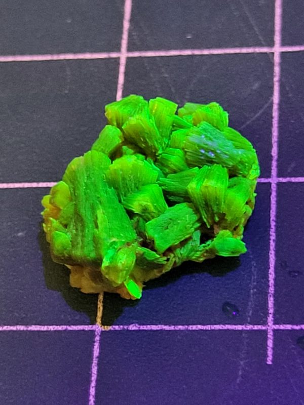 3g Lamellar Autunite Crystal, Stabilized- Fluorescent Uranium Ore - China