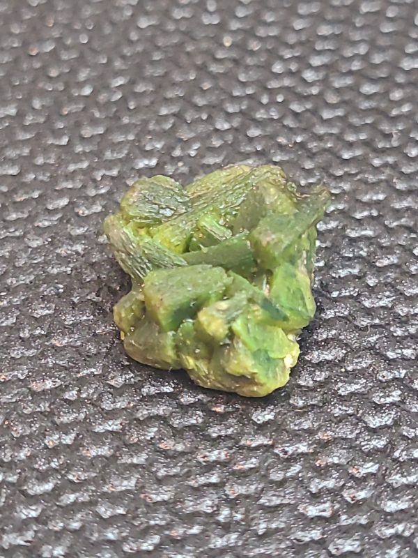1.5g Lamellar Autunite Crystal, Stabilized- Fluorescent Uranium Ore - China