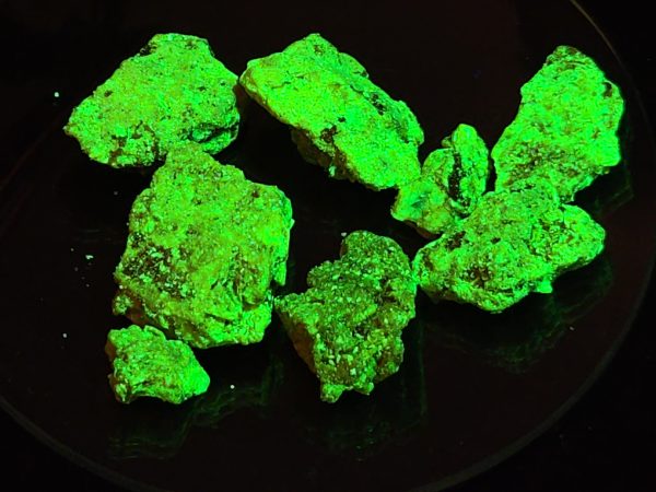 25 Grams of Autunite Fragments in a Lead Pig, Bulk Uranium Ore - China