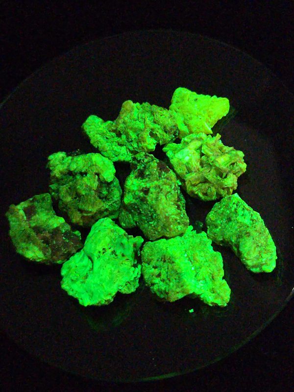 25 Grams of Autunite Fragments in a Lead Pig, Bulk Uranium Ore - China