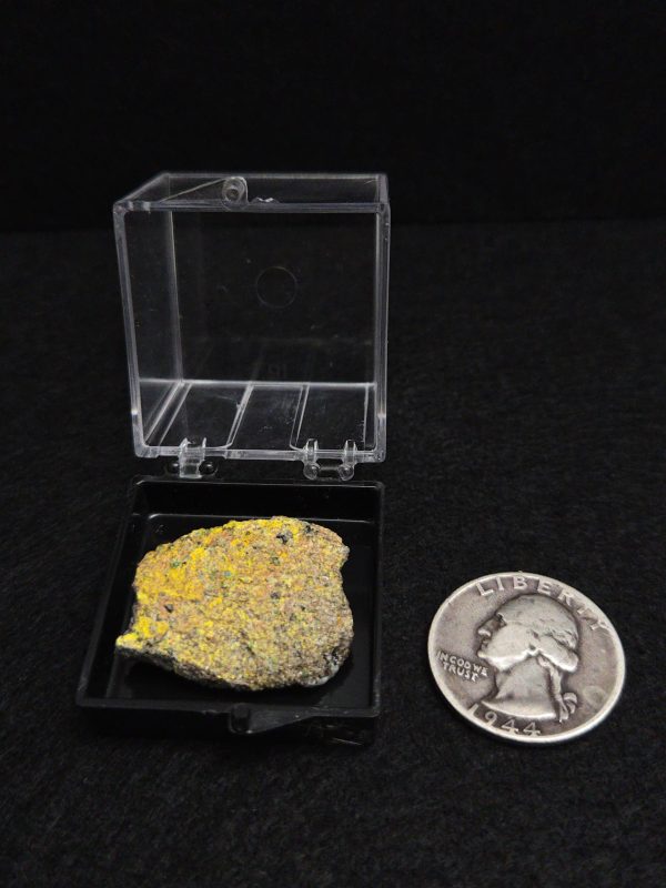 Phurcalite and Brochantite on Matrix