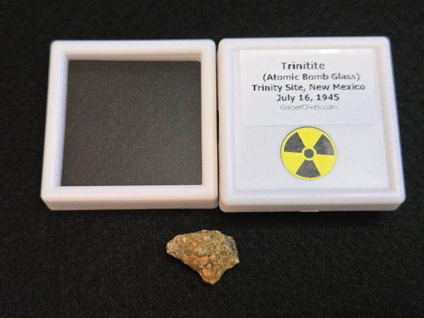 Trinitite (Atomic Bomb Glass), 920mg - Trinity Site, New Mexico, July 16, 1945 - Image 5