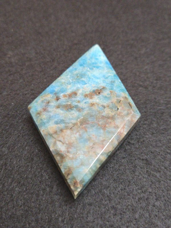 Blue Apatite Crystal with Unknown Radioisotope(s) - China - 52 Grams - Image 2