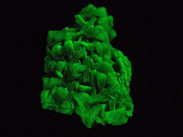 Lamellar Autunite Crystal – Fluorescent Uranium Ore, 6.7 Grams - Image 9