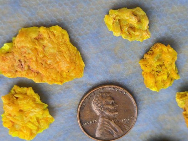 8 Piece Autunite Lot  ~ Fluorescent Uranium Ore - Image 6