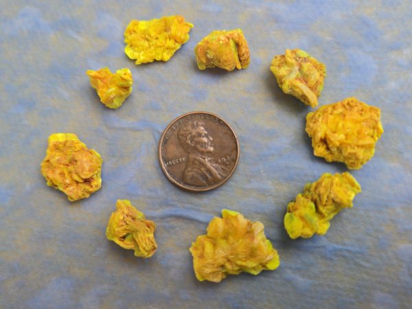 9 Piece Autunite Lot  ~ Fluorescent Uranium Ore - Image 4