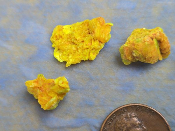 9 Piece Autunite Lot  ~ Fluorescent Uranium Ore - Image 6