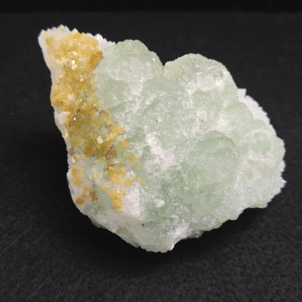 Radian Barite, Fluorite on Quartz – Jiangxi , China 395 Grams - Image 3