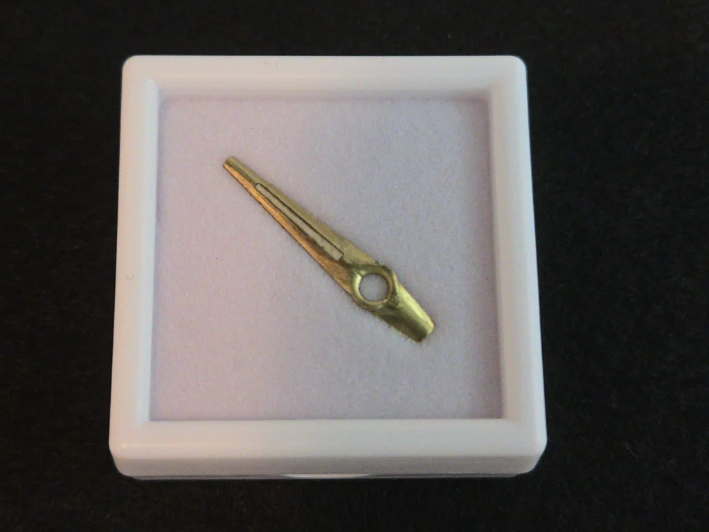 Vintage Radium-Lumed Clock Hand , Ra-226 Source