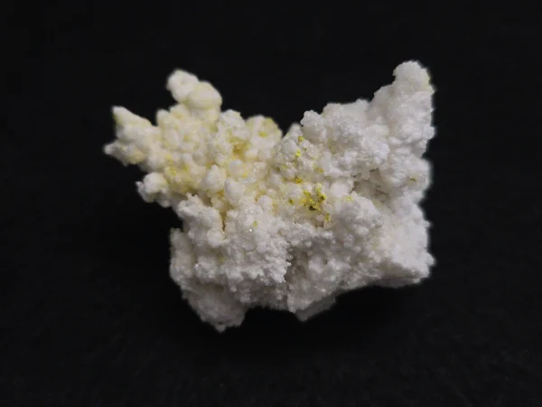 Boltwoodite on Gypsum - China