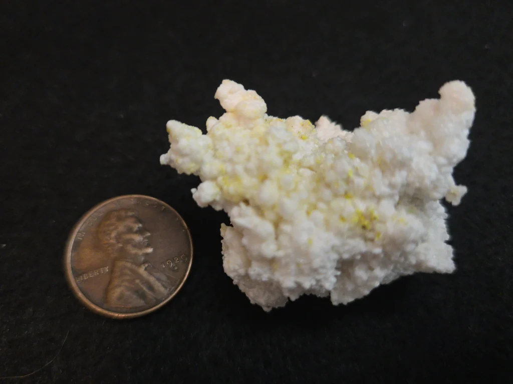 Boltwoodite on Gypsum - China